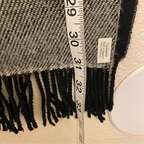 Gray black 100% cashmere made in England fringe scarf 10x66 men’s women’s - Picture 4 of 7